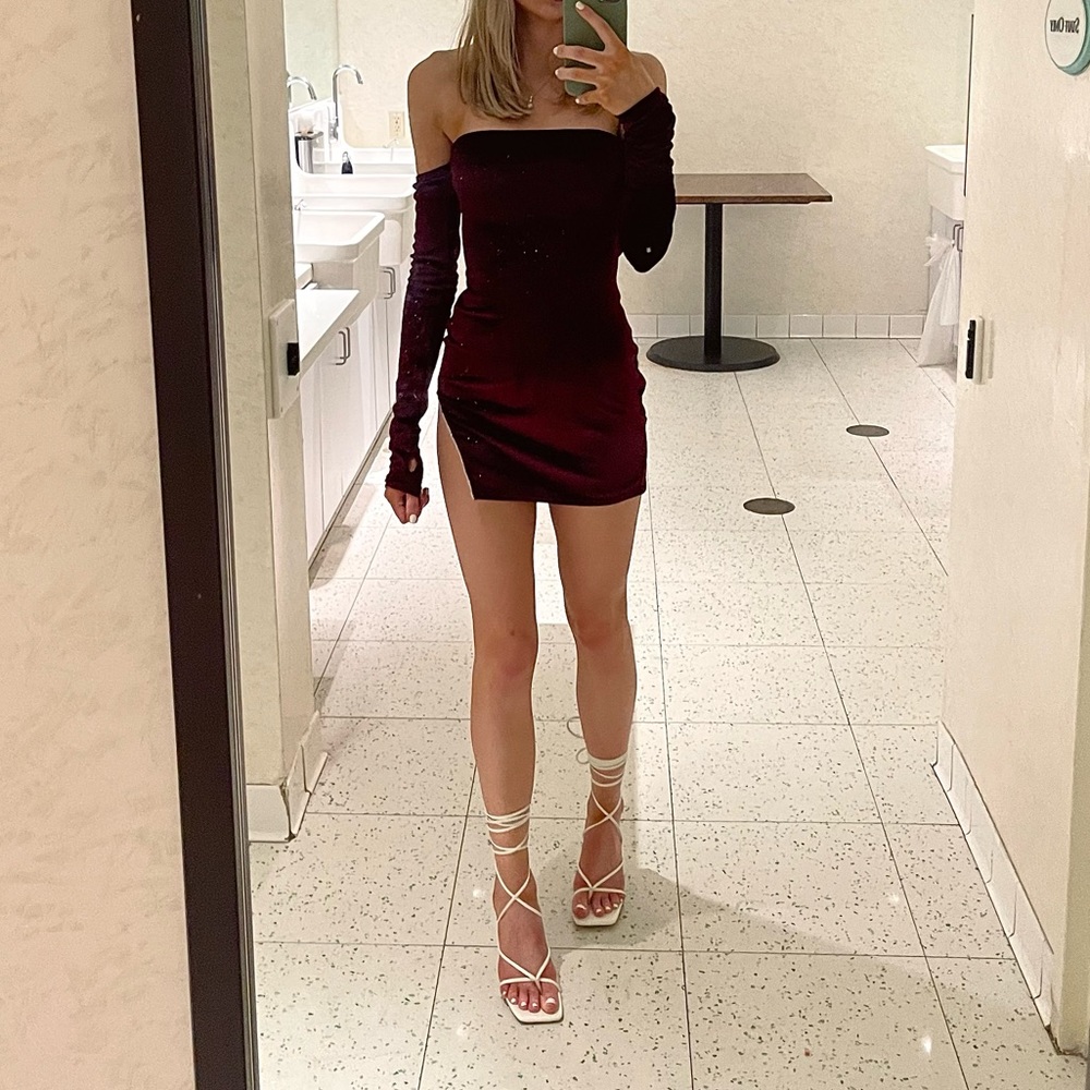Jill Velvet Glitter Off The Shoulder Dress in Maroon